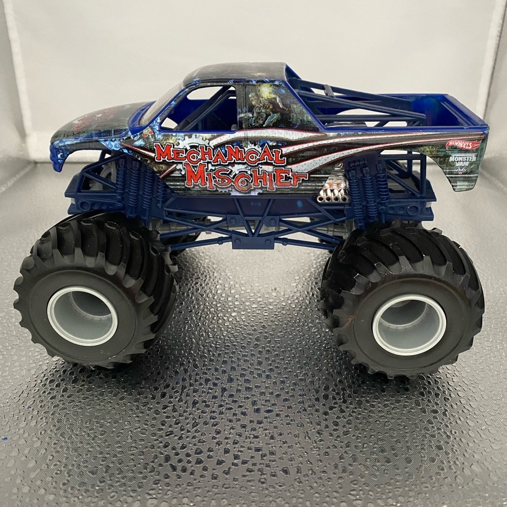 Hot Wheels “Mechanical Mischief” Monster Truck: Large